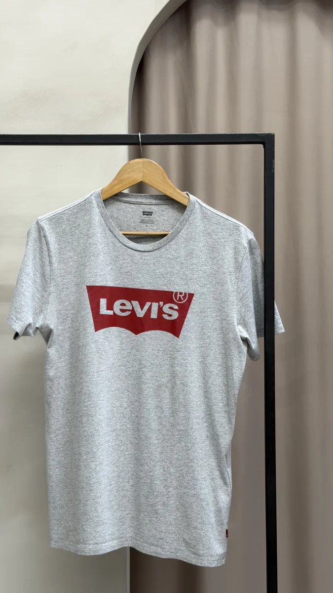 Remera Levis