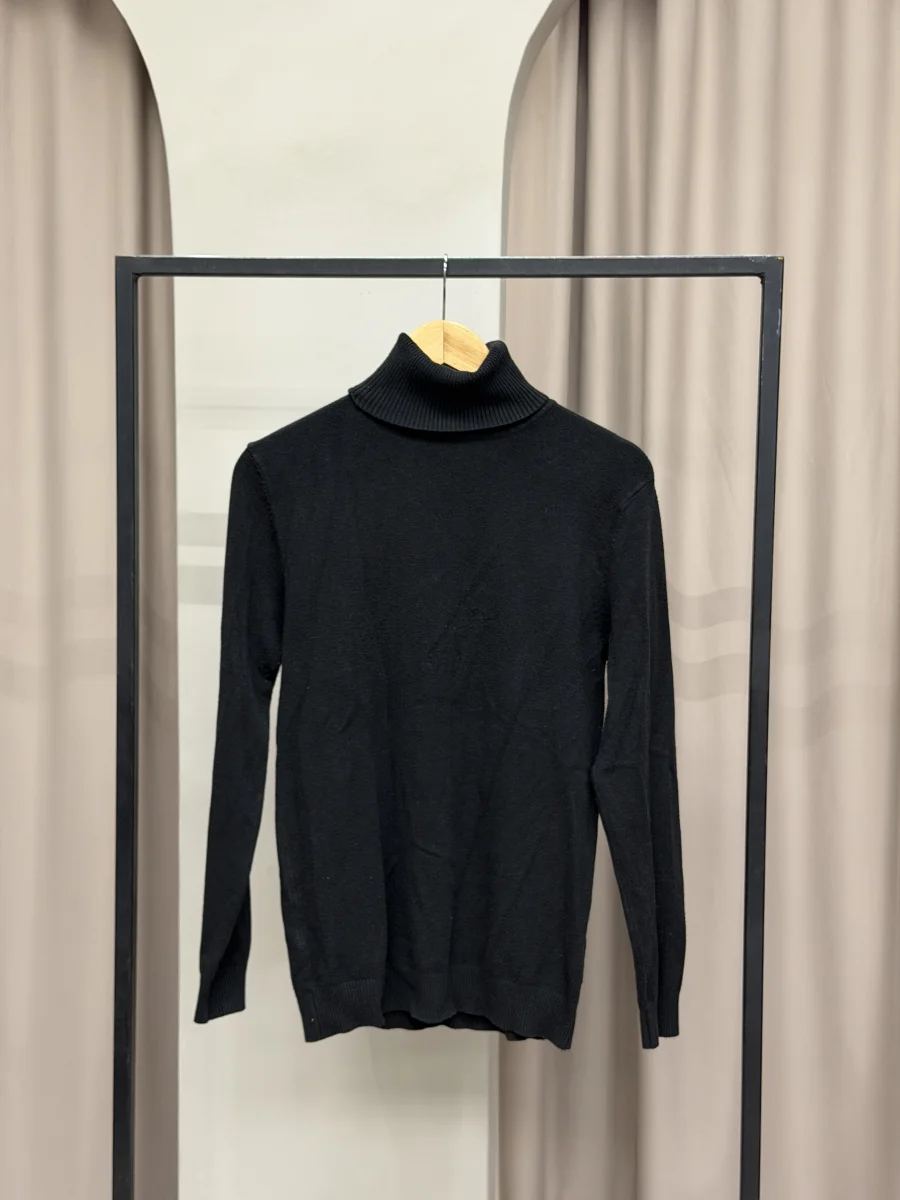 Polera negra