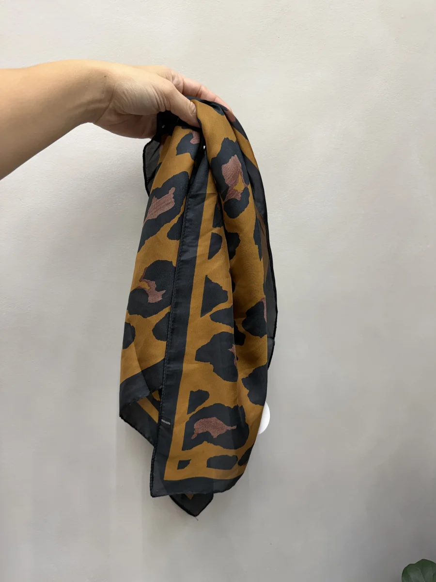 Pañuelo animal print
