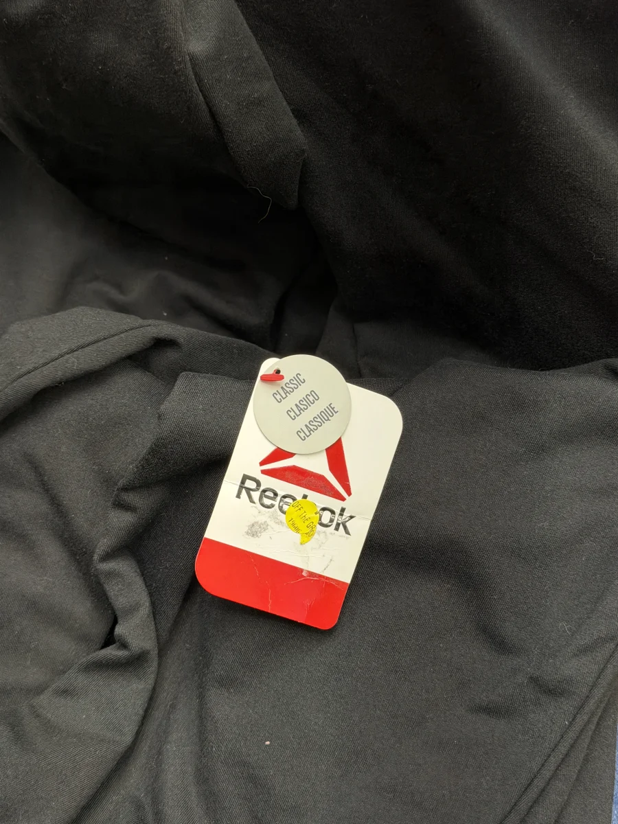 Buzo Reebok nuevo
