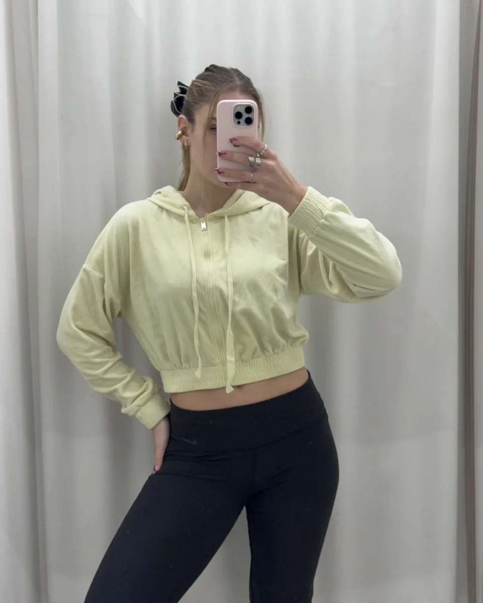 Campera plush Forever 21