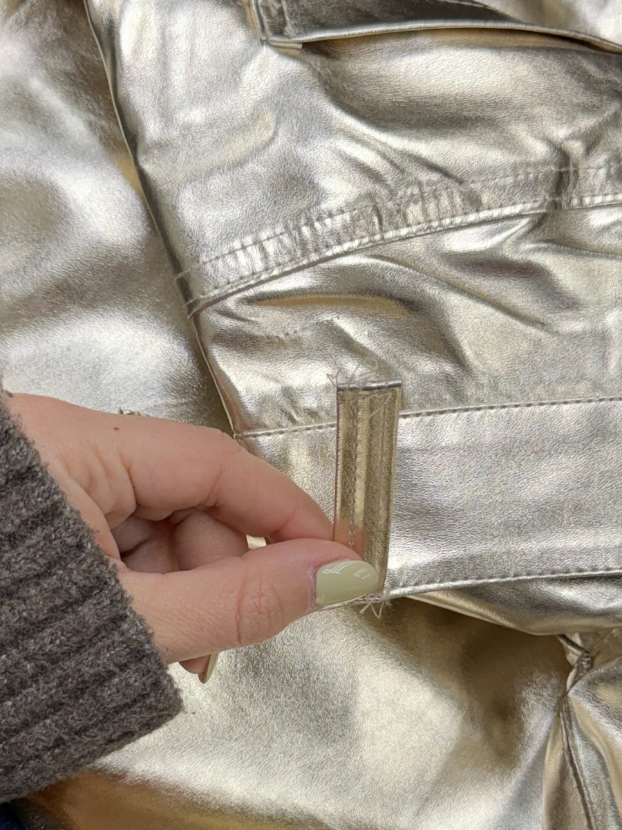Pantalón dorado