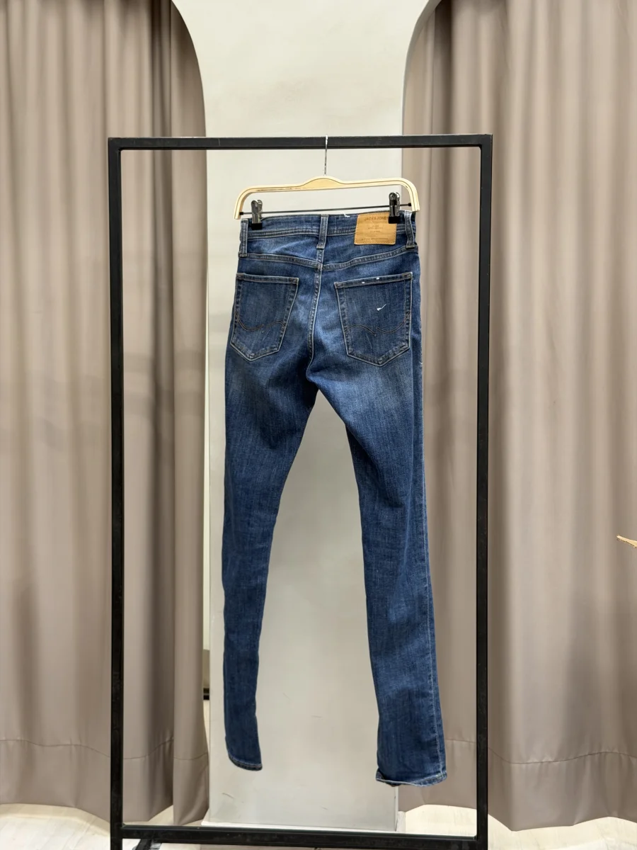 Jean JJ